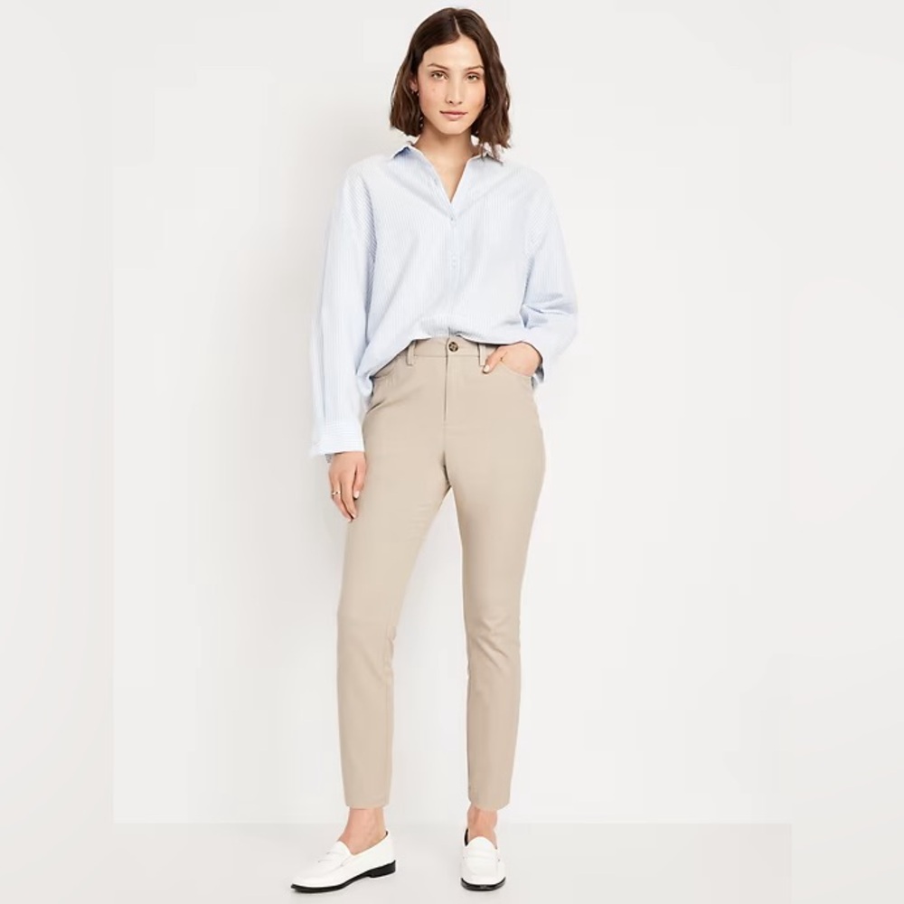 Old Navy High-Waisted Uniform Skinny Khaki Pants